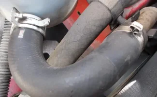 servosterzo vaschetta tubo1 pulito DSCN1313_2.webp