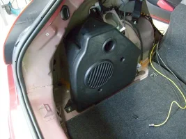 Subwoofer Fiat Bravo.webp