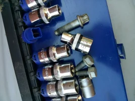 09_bussola 13.jpg 09_bussola 13.jpg