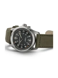 hamilton-khaki-field-orologio-meccanico-38-mm-in-titanio-e-cinturino-pelle-verde.webp