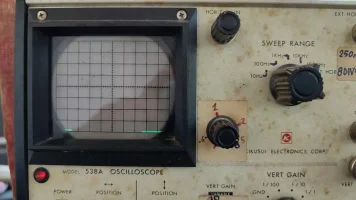 02_oscilloscopio quadro spento.jpg 02_oscilloscopio quadro spento.jpg