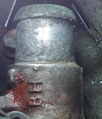 maschio tubo DX monoblocco pulito DSCN2725_2.JPG maschio tubo DX monoblocco pulito DSCN2725_2.JPG