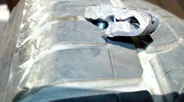 pneumatico danica foratura vite 28.7.25 DSC00944_2.webp