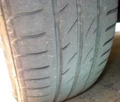 pneumatico ant dx nexen 29.7.25 DSC00953_2.webp