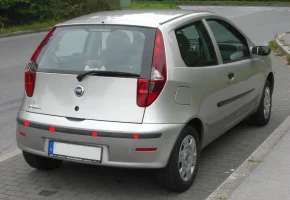 Fiat_Punto_II_Facelift_rear.webp